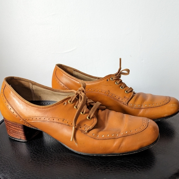 Vintage Leather Derby Shoes - Picture 3 of 11